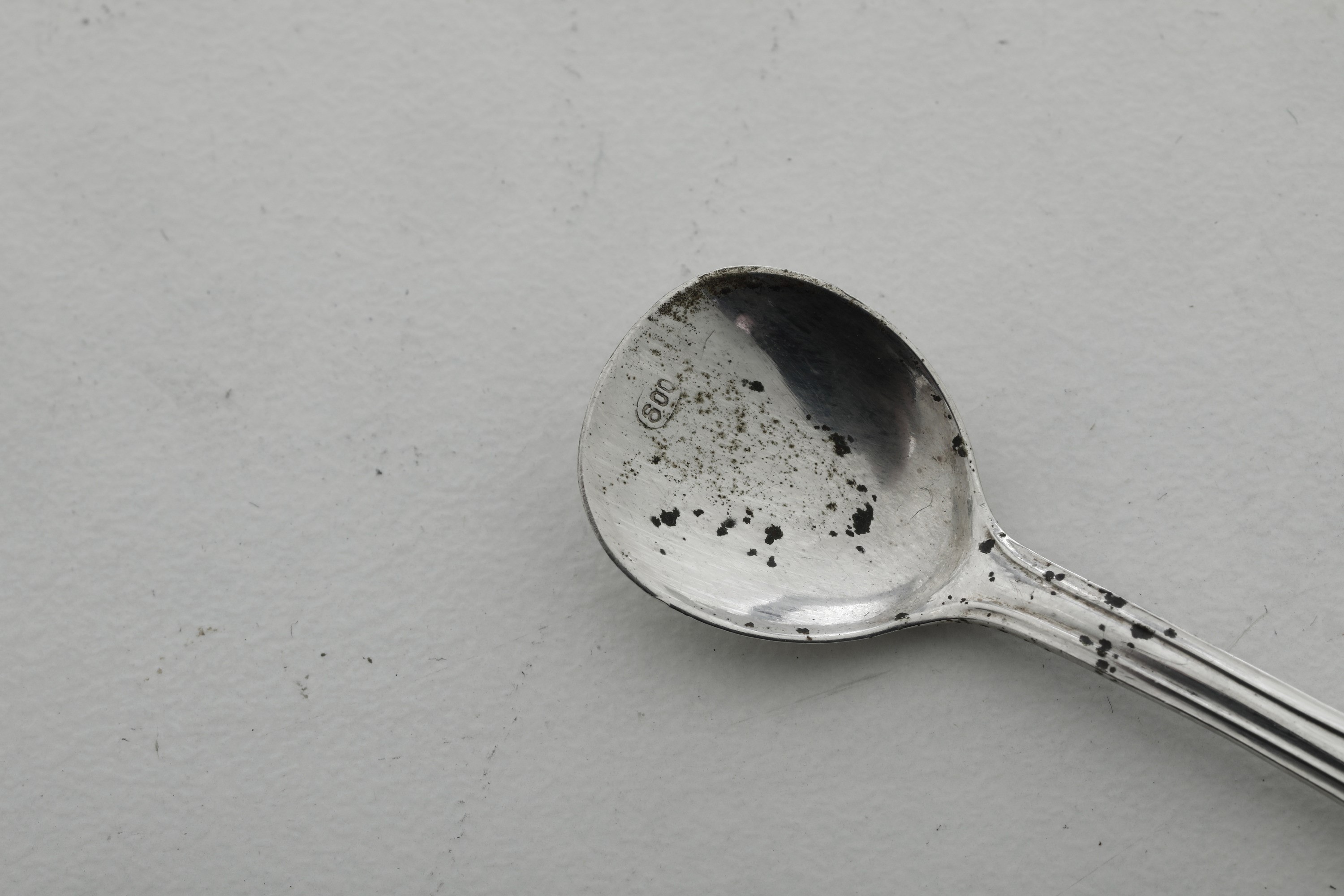 Coppia di Saliere con Cucchiaini. Argenteria Italiana del XX Secolo