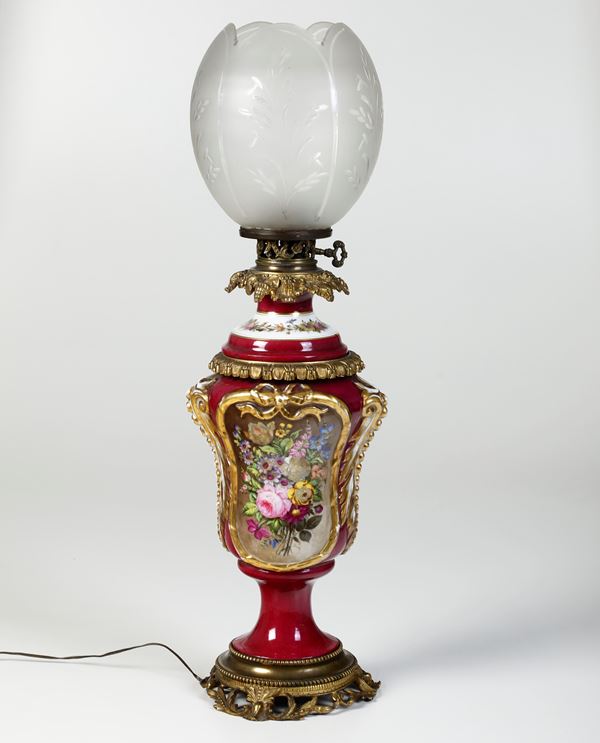 Lampada a petrolio elettrificata, XX secolo. 