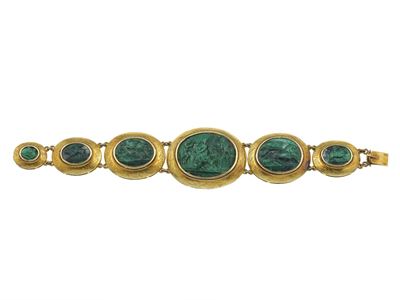 Bracciale con cammei in malachite, montatura in oro giallo 750/1000