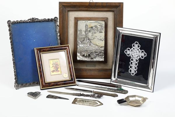 Lotto di oggetti in metallo e argento
