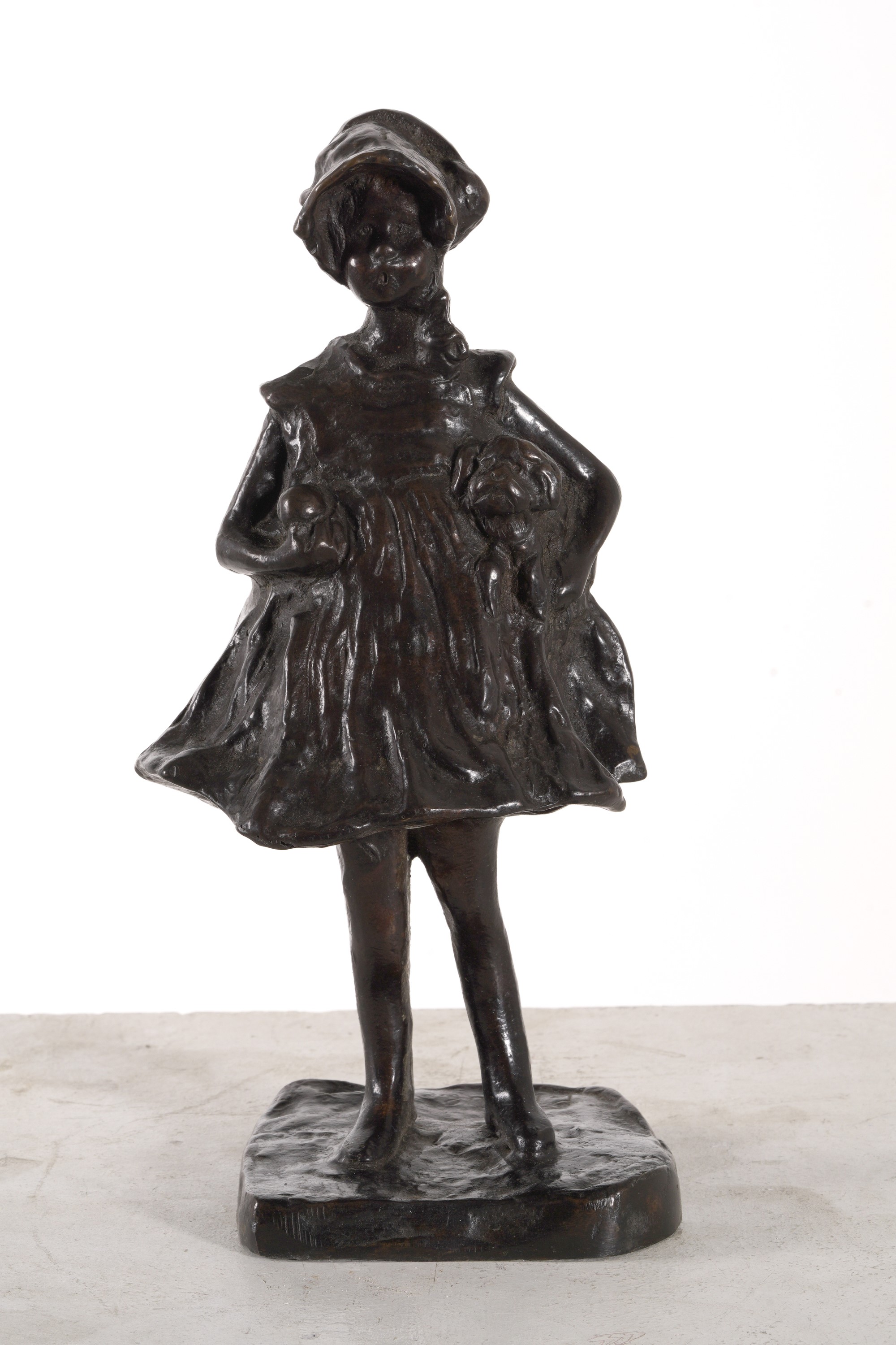 Fonditore del XIX-XX secolo, Scultura di fanciulla in bronzo fuso e patinato