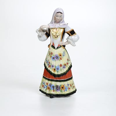 Donna in Costume Tradizionale.torino, Manifattura Antonio Ronzan, 1968-1985.