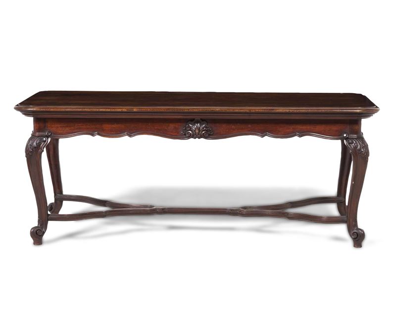 Tavolo basso da salotto con fascia e gambe intagliate. XIX secolo  - Auction Antique - Cambi Casa d'Aste