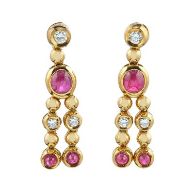 Orecchini Pendenti con Diamanti e Rubini Taglio Cabochon