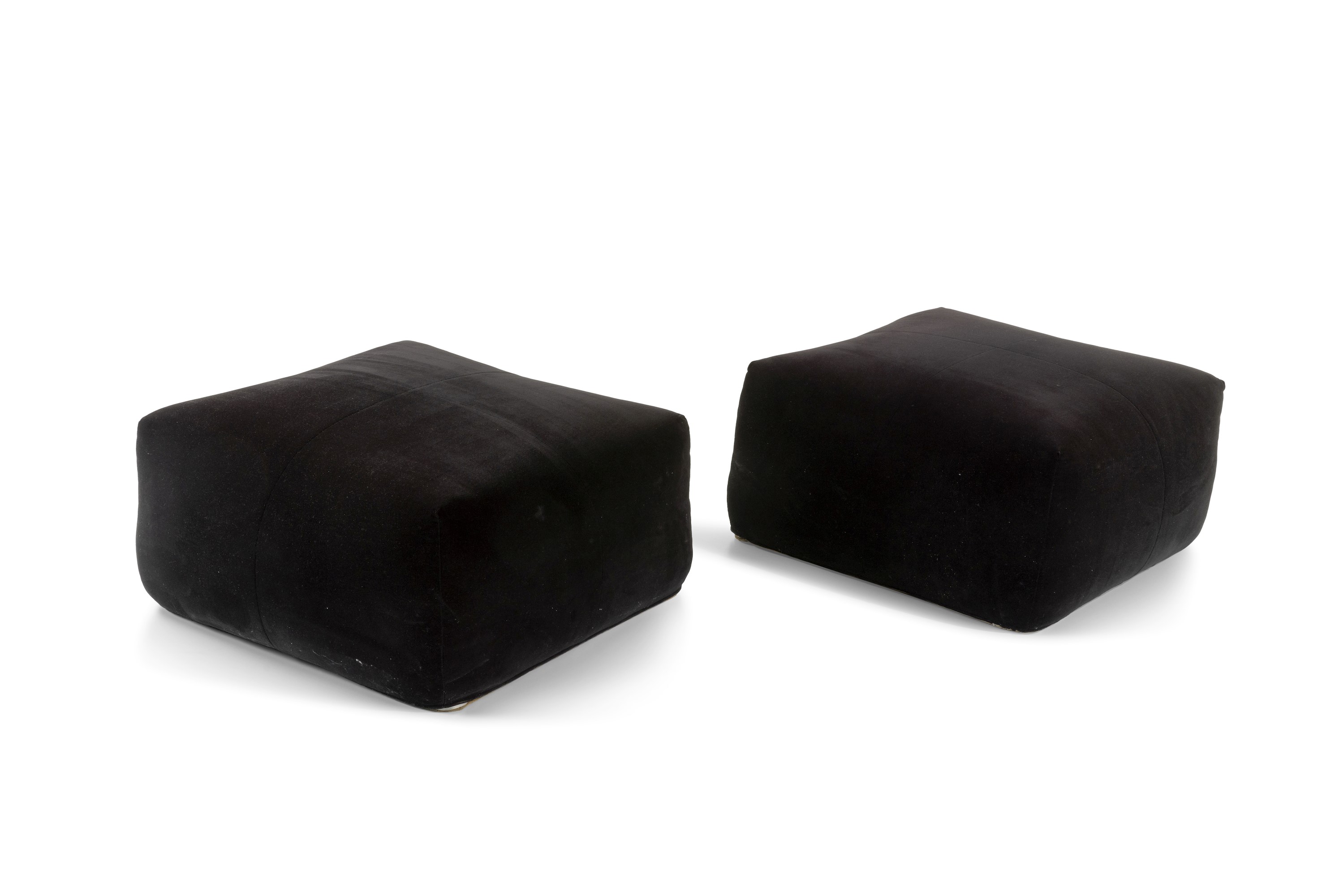 Mario Bellini - Due Pouf Mod. le Bambole
