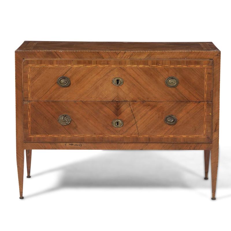 Cassettone lastronato e filettato. XVIII secolo  - Auction Antique - Cambi Casa d'Aste