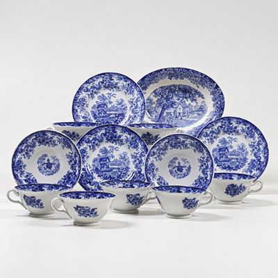 Parte di Servizio da Tè.inghilterra, Manifattura Minton, 1912-1950.nove Tazze da Tè con 12 Piatti...
