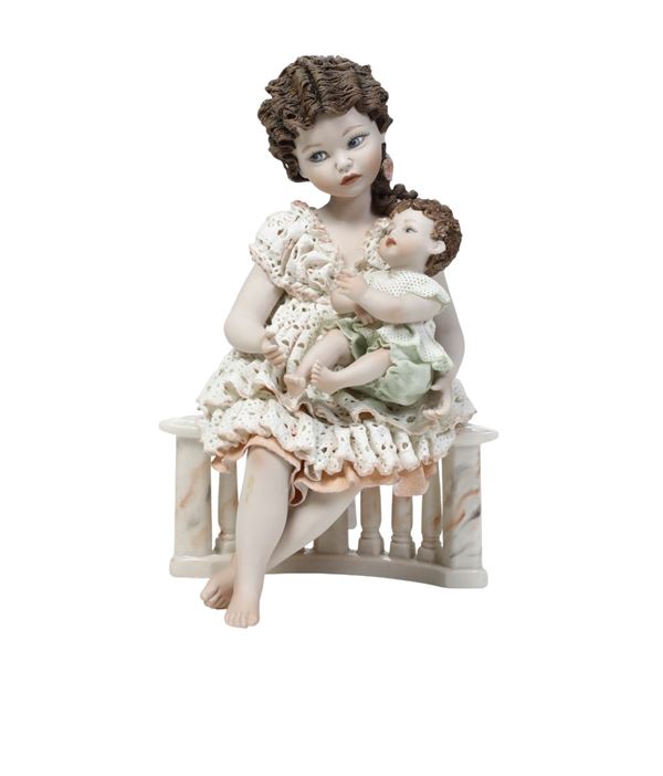 Bambola in porcellana Sibania