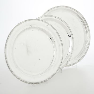 Tre Piatti in Argento. Argenteria Italiana del XX Secolo, Argentiere I.M.a., Alessandria