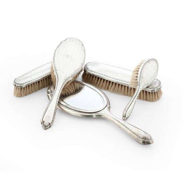Set da toilette. Argenteria italiana della prima metà del XX secolo