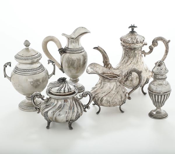 Lotto di oggetti in argento