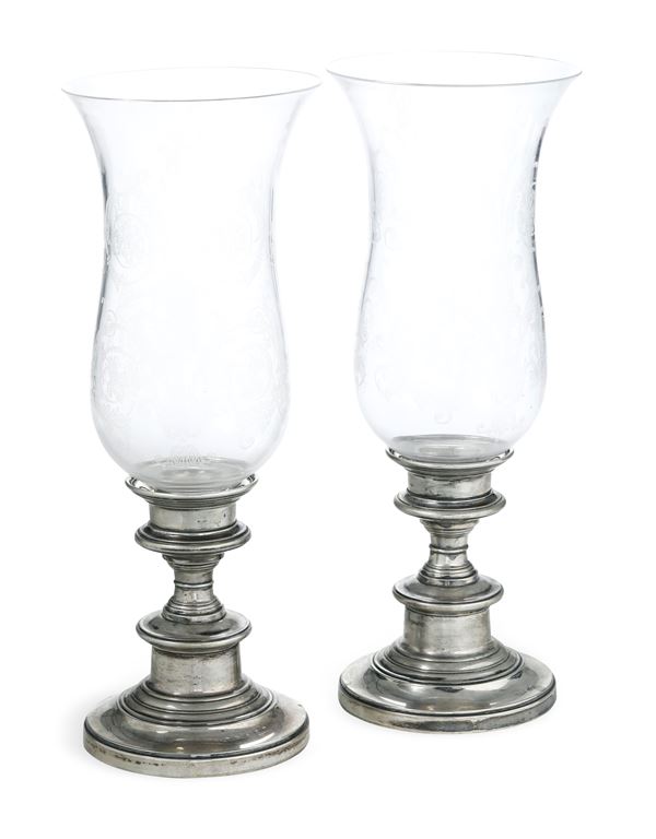 Coppia di candelieri. Argenteria italiana del XX secolo, argentiere Ricci & C., Alessandria