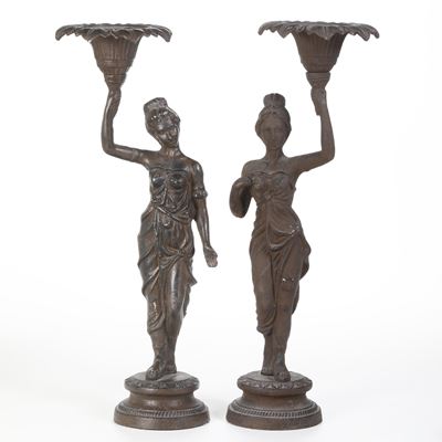 Coppia di Candelieri a Guisa di Figure Femminili. XIX-XX Secolo
