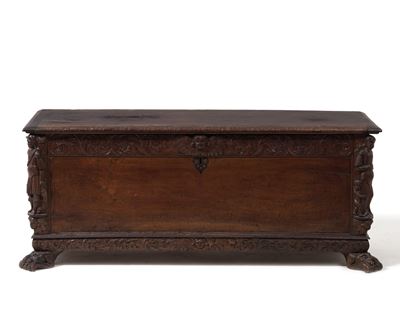 Cassapanca in Noce Intagliata a Bambocci, Genova XVII-XVIII Secolo