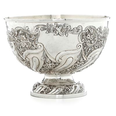 Wakely & Wheeler, Bowl in argento fuso sagomato e cesellato (Londra, 1892)