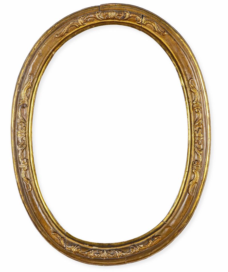 Cornice ovale laccata e dorata con specchio. Piemonte XVIII secolo  - Asta Cornici Antiche - Cambi Casa d'Aste