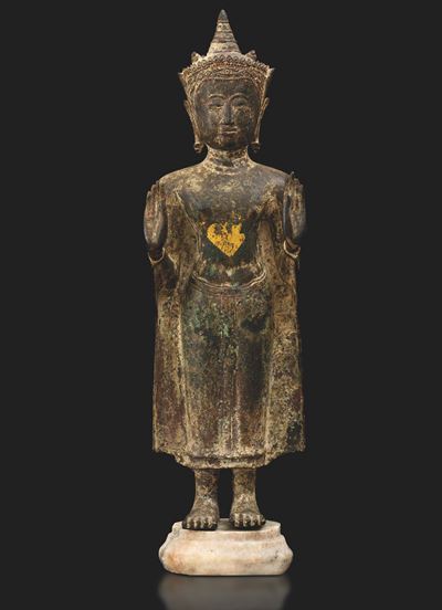 Figura di Buddha Stante in Bronzo con Tracce di Doratura, Thailandia, XIX Secolo, Periodo Ayuttha...