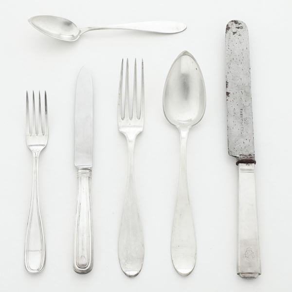 Servizio misto di posate, varie argenterie del XX secolo