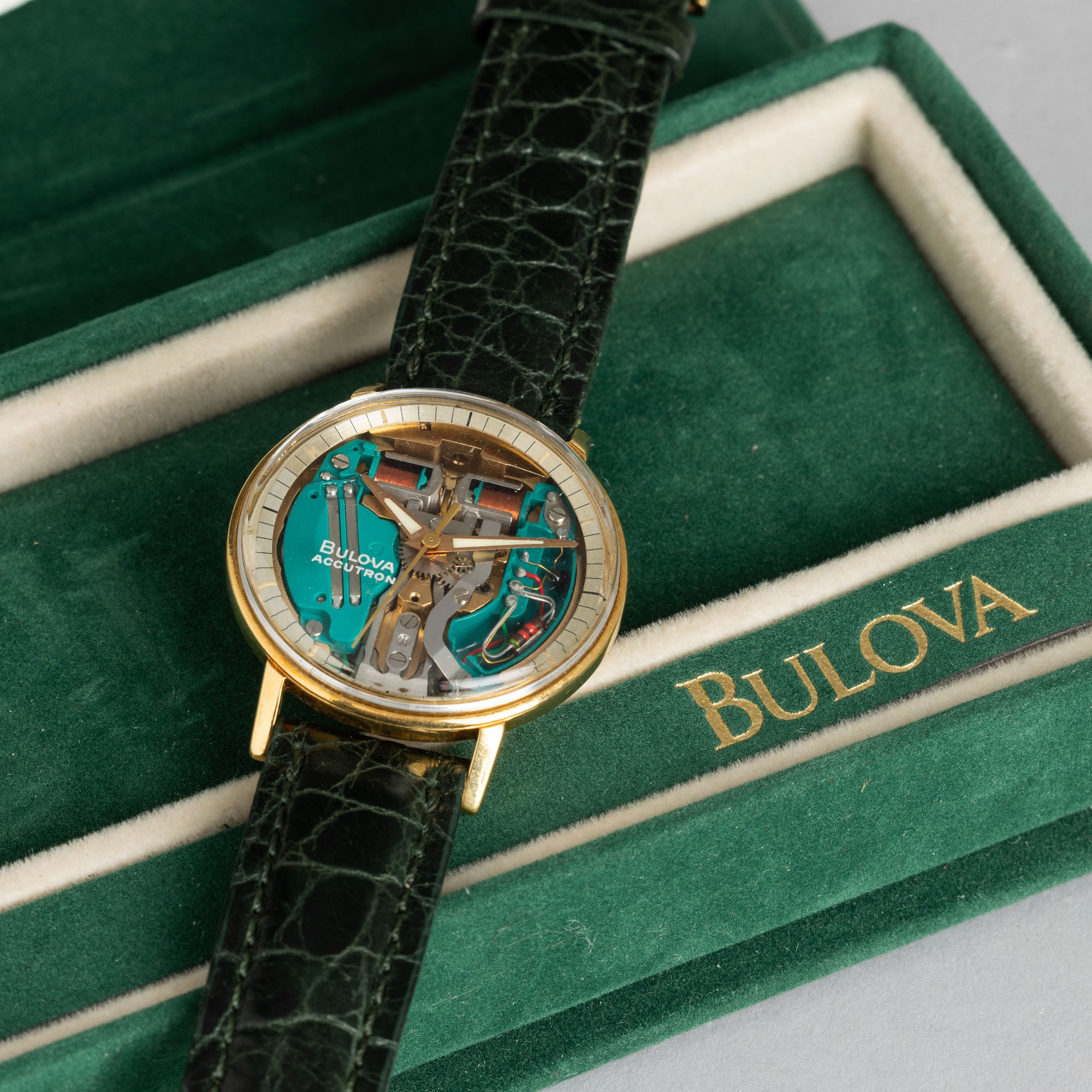 Bulova - Accutron Spaceview in Oro Giallo 18k, Movimento Elettromeccanico con Scatola e Garanzia,...