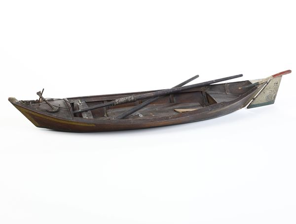 Modello di barca in legno con remi, fine XIX secolo