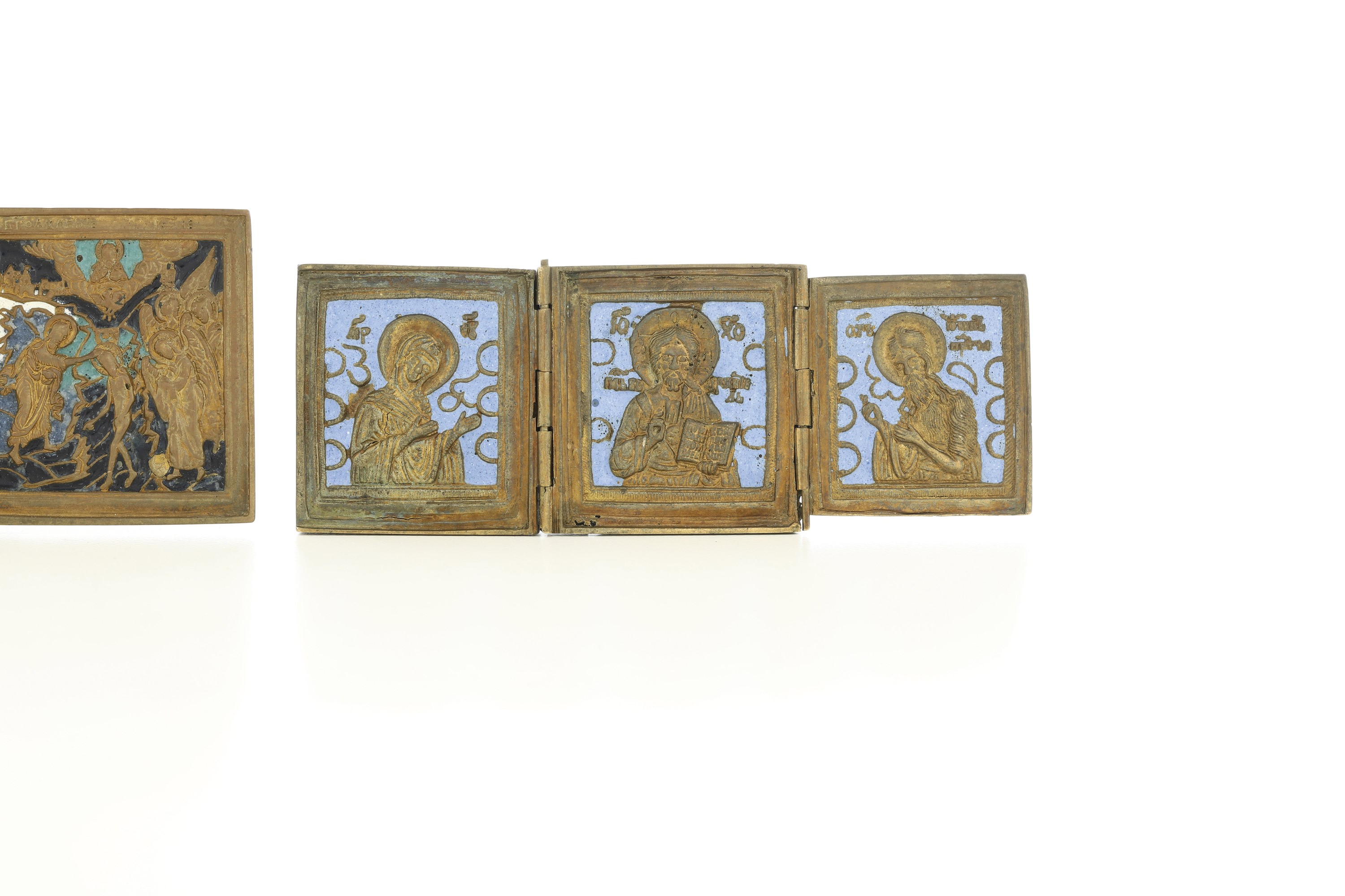 Due icone da viaggio, Bronzo fuso dorato e smalti, Russia, XIX-XX secolo