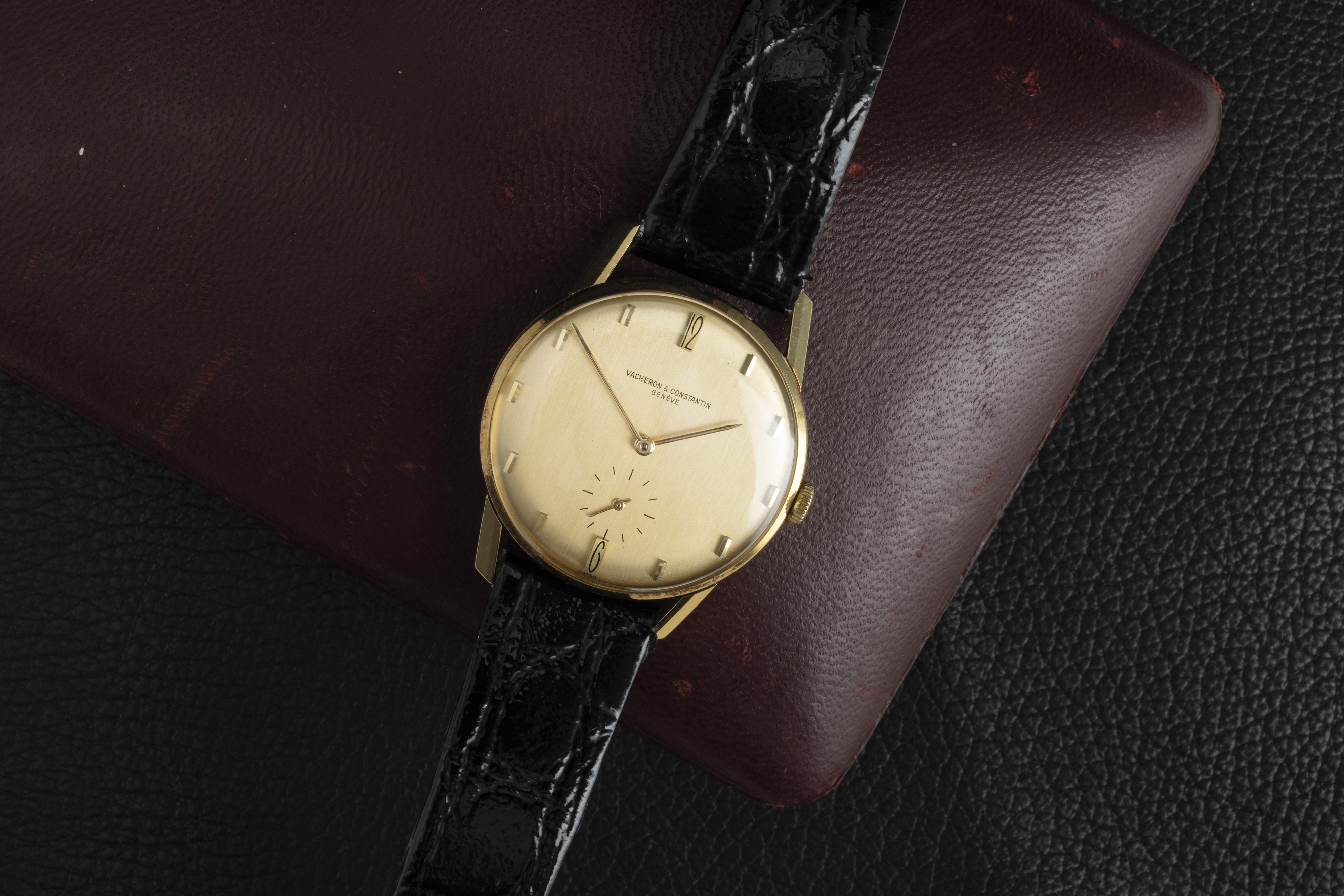 Vacheron & Constantin - Elegante Patrimony Ref 6413 in Oro Giallo 18k, Quadrante Dorato con Satin...