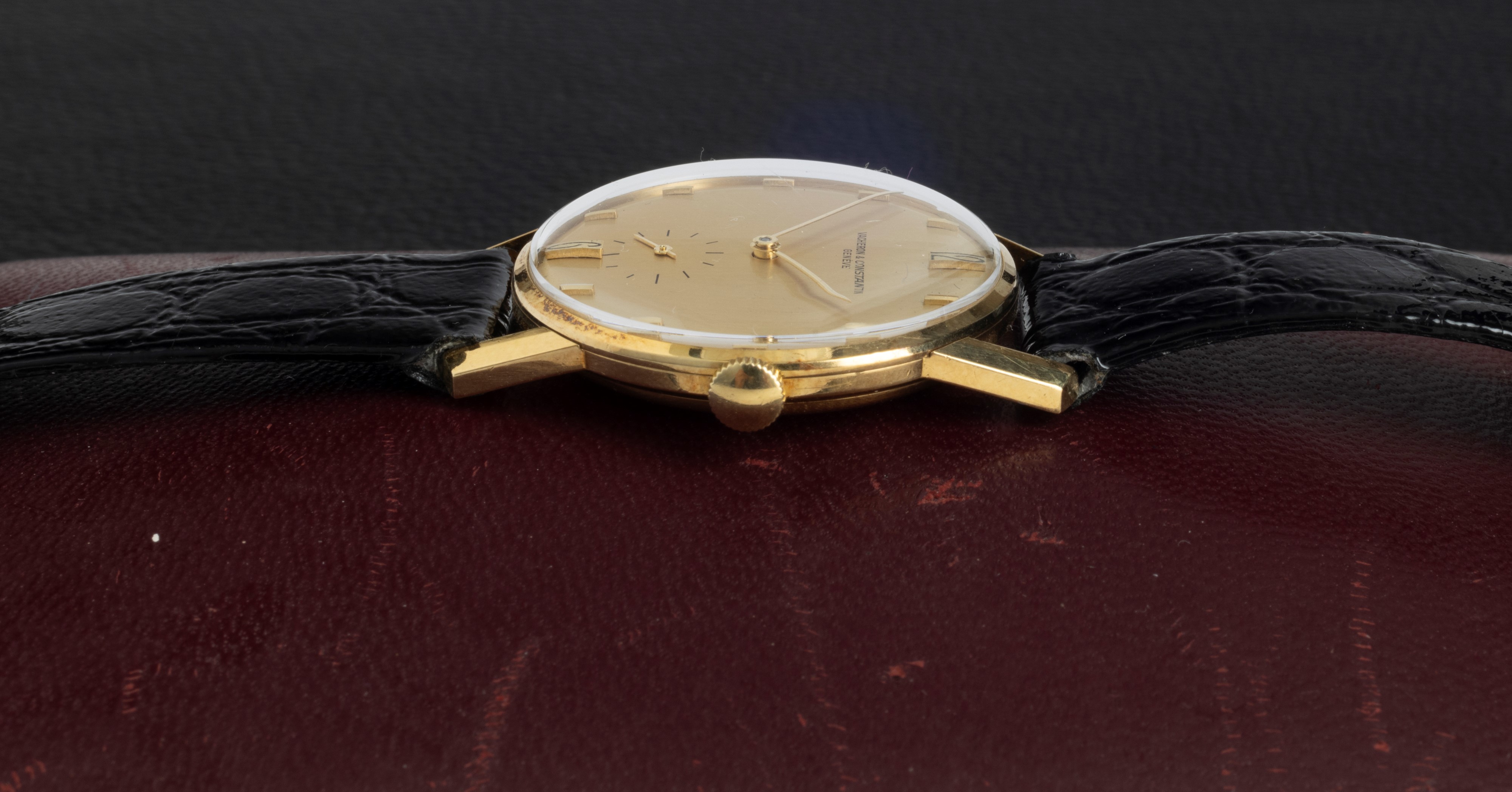 Vacheron & Constantin - Elegante Patrimony Ref 6413 in Oro Giallo 18k, Quadrante Dorato con Satin...