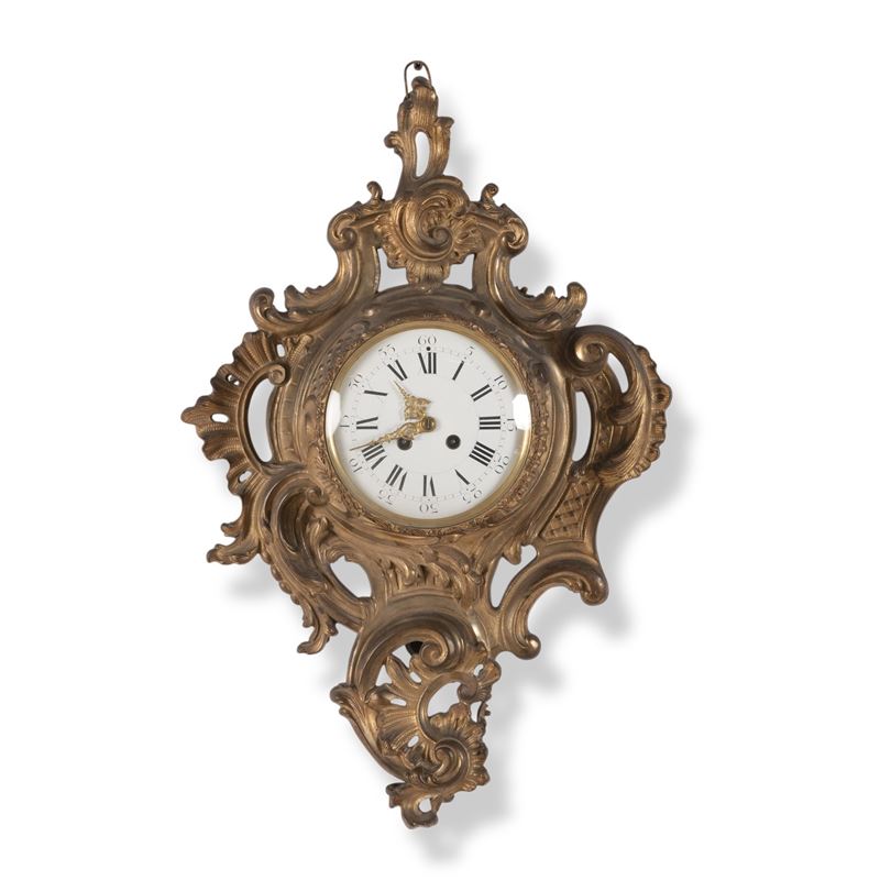 Pendola Cartel da parete in metallo dorato. XIX secolo  - Asta Antiquariato - Cambi Casa d'Aste
