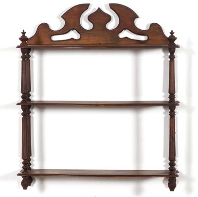 Etagère Pensile in Legno Intagliato. XX Secolo