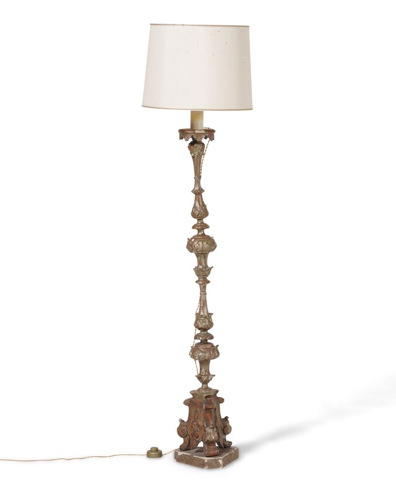 Torciera in legno intagliato e argentato. XVIII-XIX secolo  - Auction Fabio Fazio, furniture and memories of a country house - Cambi Casa d'Aste