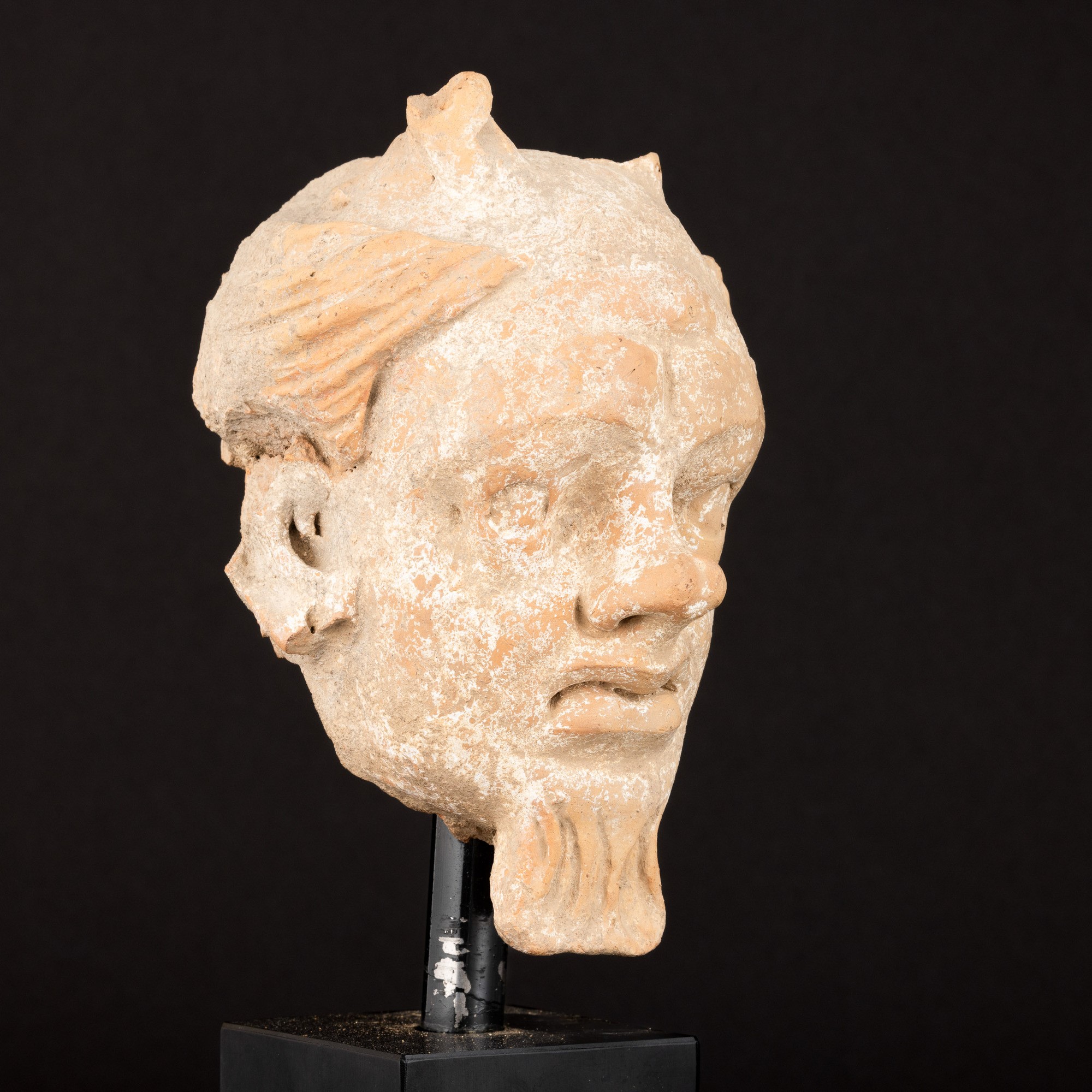 Testa di Demone in Terracotta, Gandhara, XV Secolo