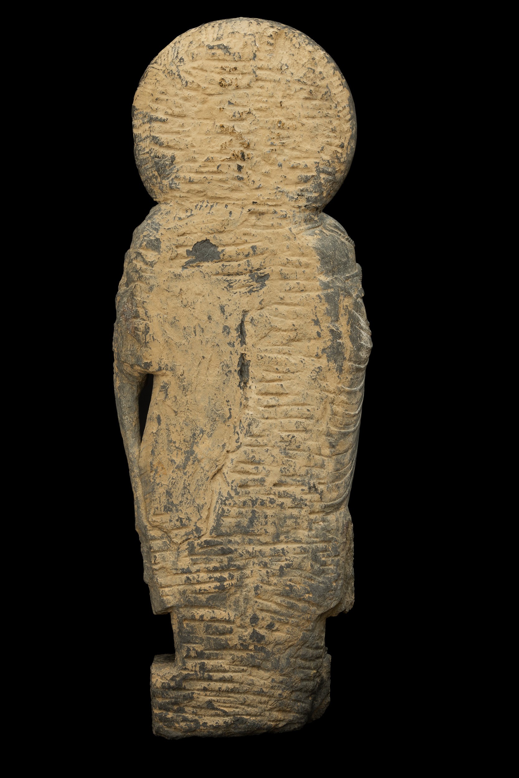 Straordinaria Figura di Maitreya Scolpita in Pietra, Gandhara, IV Secolo
