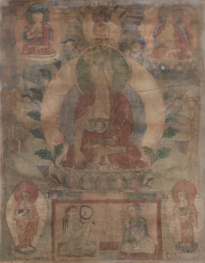 Thangka su Seta Raffigurante Figura di Buddha Sakyamuni Centrale e Altre Divinità, Tibet, XVIII S...