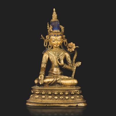 Figura di Avalokitesvara Seduto su Doppio Fior di Loto in Ottone Dorato, Tibet, XIV - XV Secolo