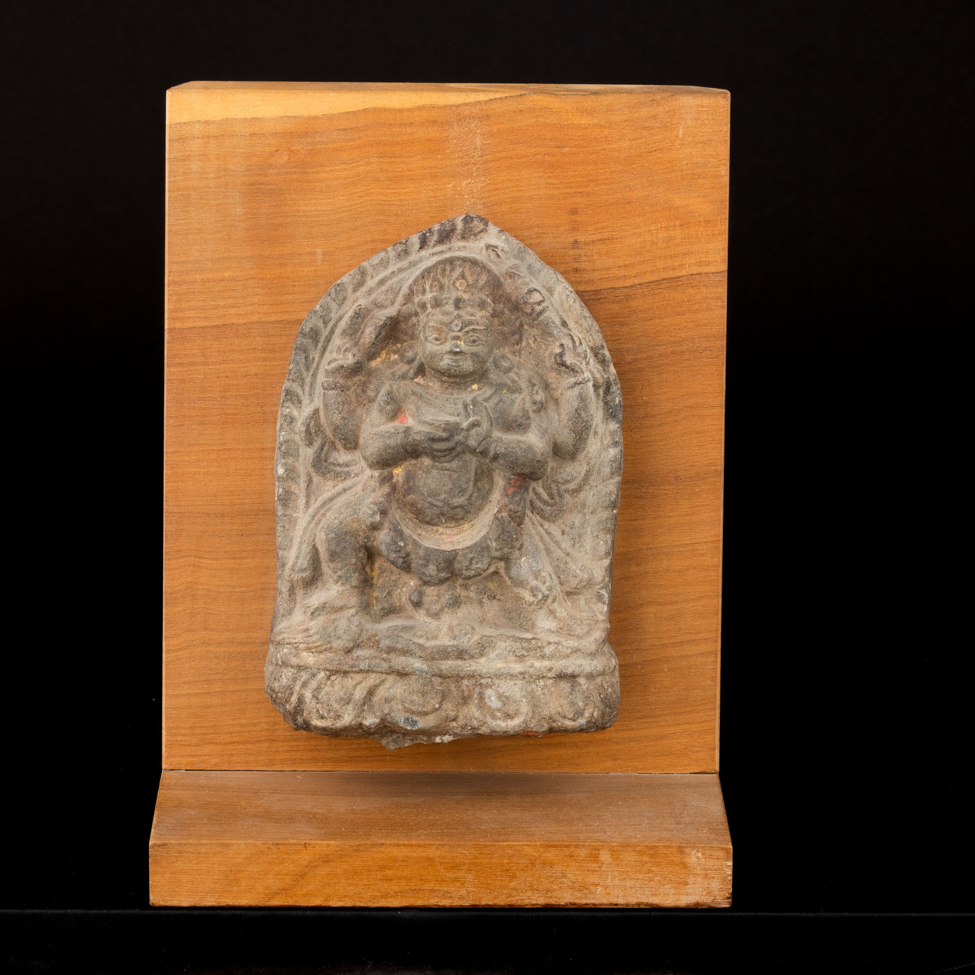 Stele Scolpita in Pietra con Figura di Mahakala, Tibet, XV Secolo