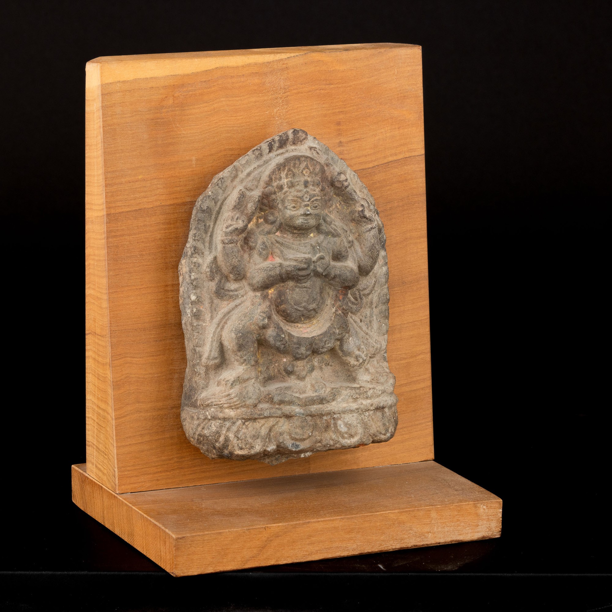 Stele Scolpita in Pietra con Figura di Mahakala, Tibet, XV Secolo