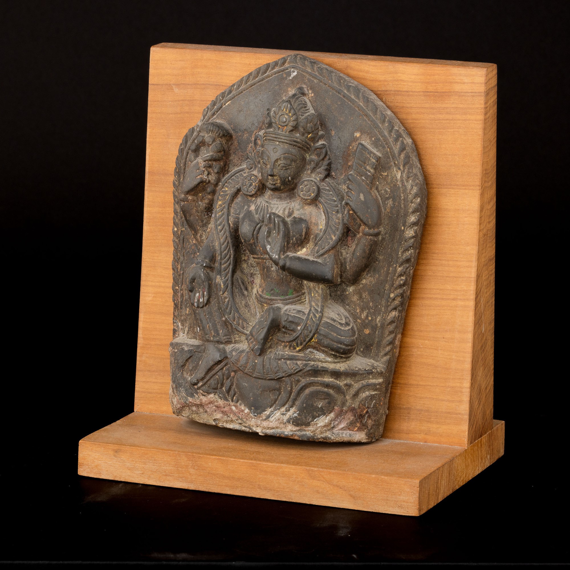 Stele Scolpita in Pietra con Figura di Manjushi, Nepal, XVII Secolo