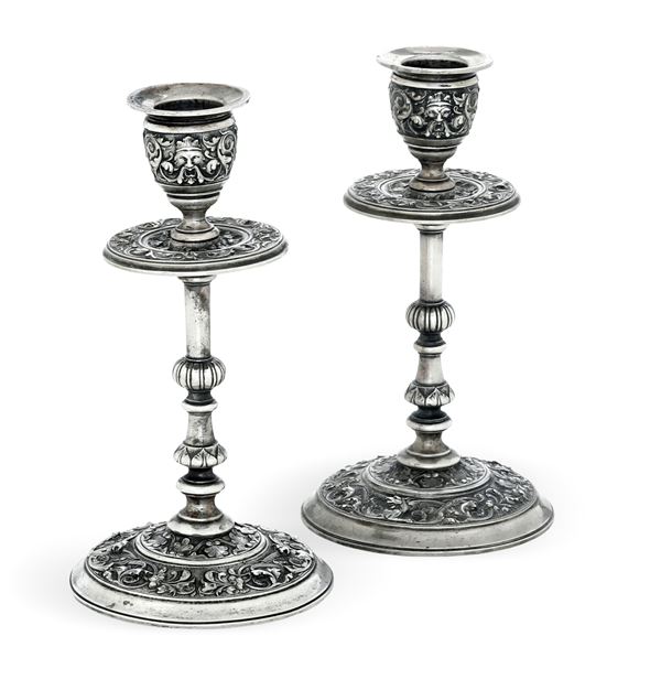 Coppia di candelieri. Firenze, 1880 circa. Argentiere G.Accarisi