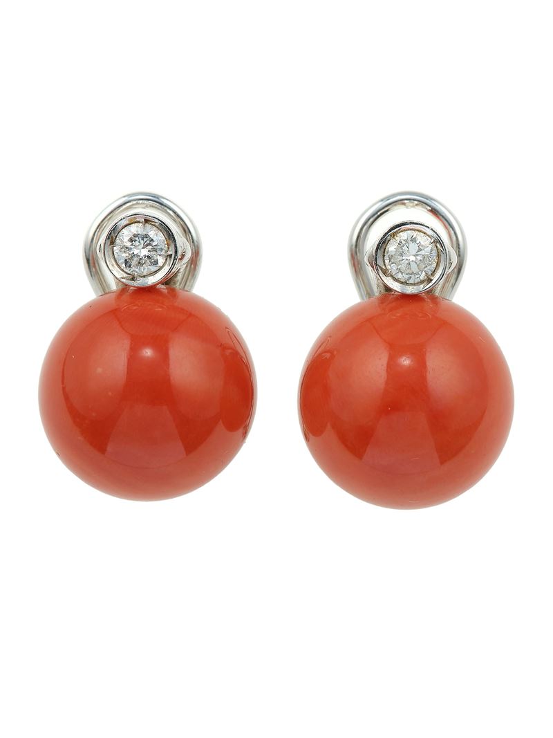 Pair of coral and brilliant-cut earrings  - Auction Fine Jewels - Cambi Casa d'Aste