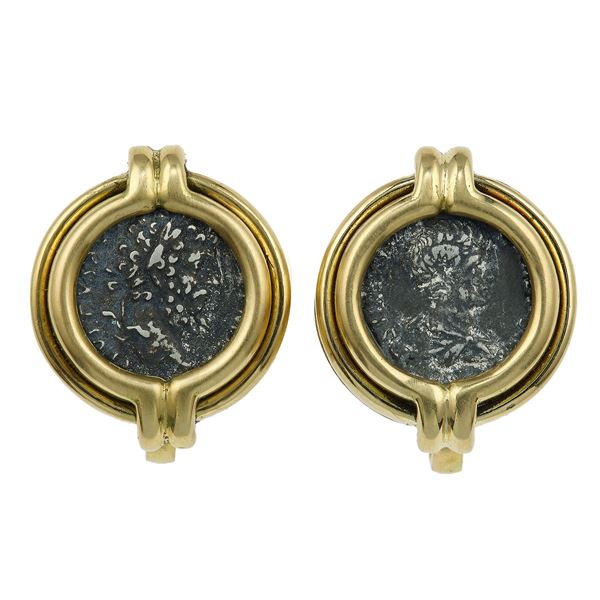 Bulgari. Orecchini “moneta”