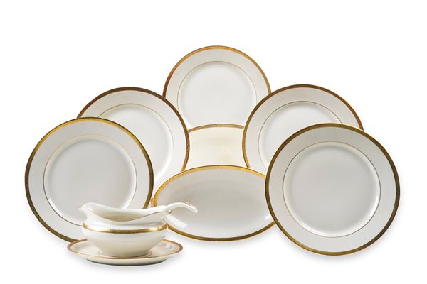 Elementi di servizio da tavola. Germania, Oberkotzau (baviera), Manifattura Neuerer S.C., XX secolo.