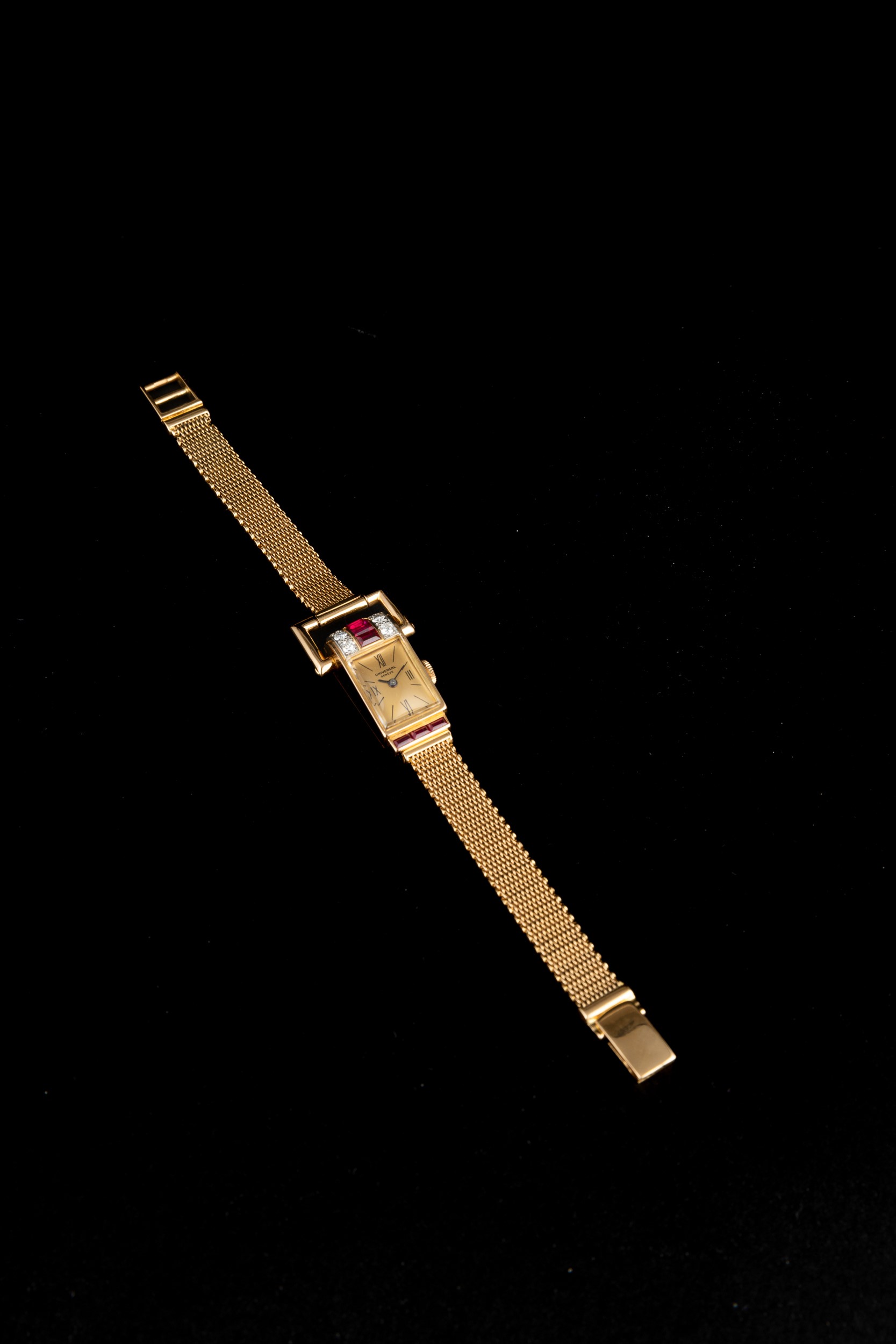 Universal Genève - Orologio da Cocktail in Oro Giallo con Diamanti e Rubini Incastonati, Ansa Sup...