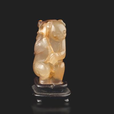 Figura in Agata Raffigurante un Bimbo, Cina, XIX Secolo