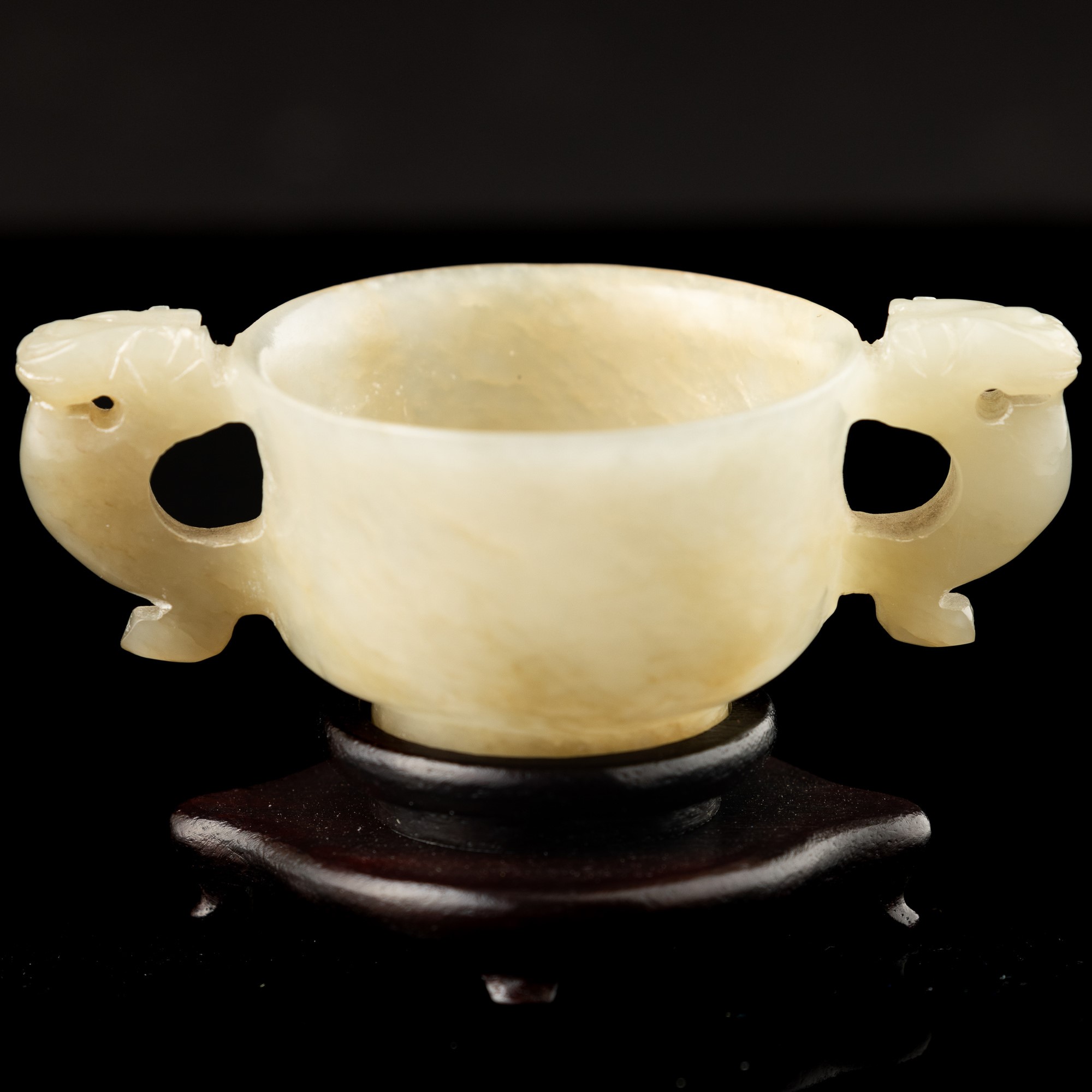 Coppetta Biansata in Giada Bianca, Cina, Dinastia Qing, Epoca Qianlong, XVIII Secolo