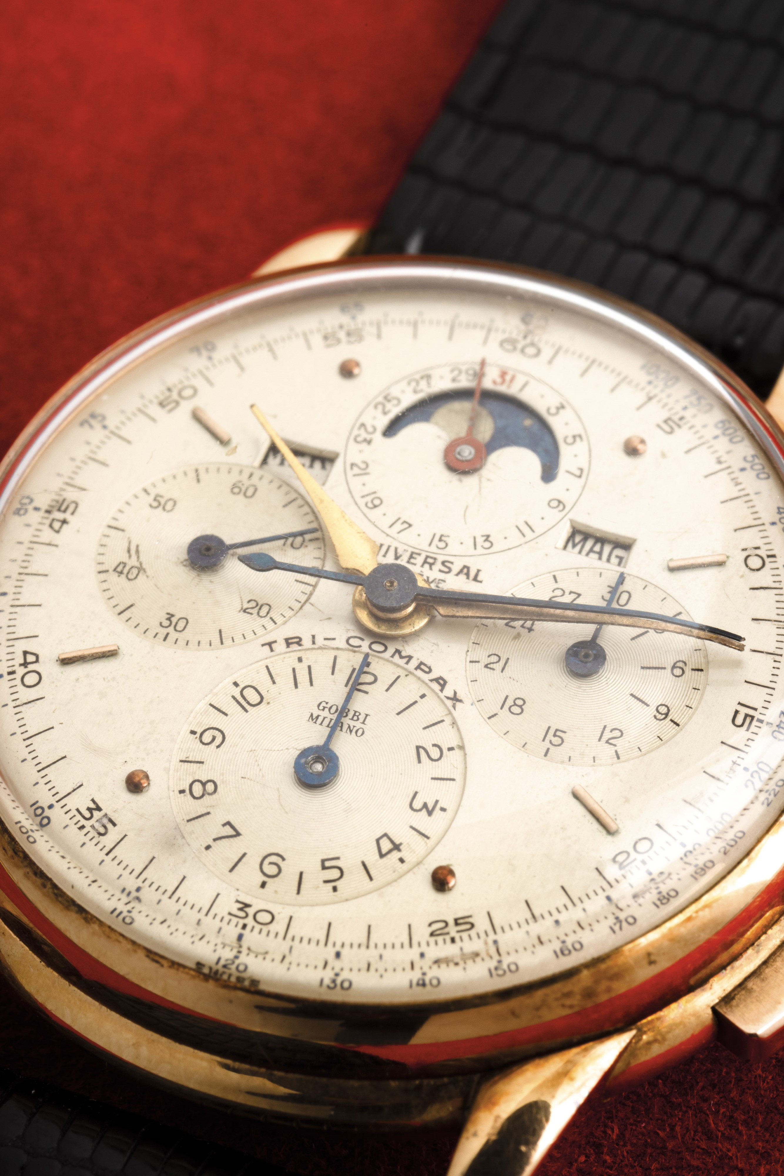 Universal Genève - Tricompax Ref 12268 in Oro Giallo 18k Retailer "gobbi Milano" Cronografo e Cal...