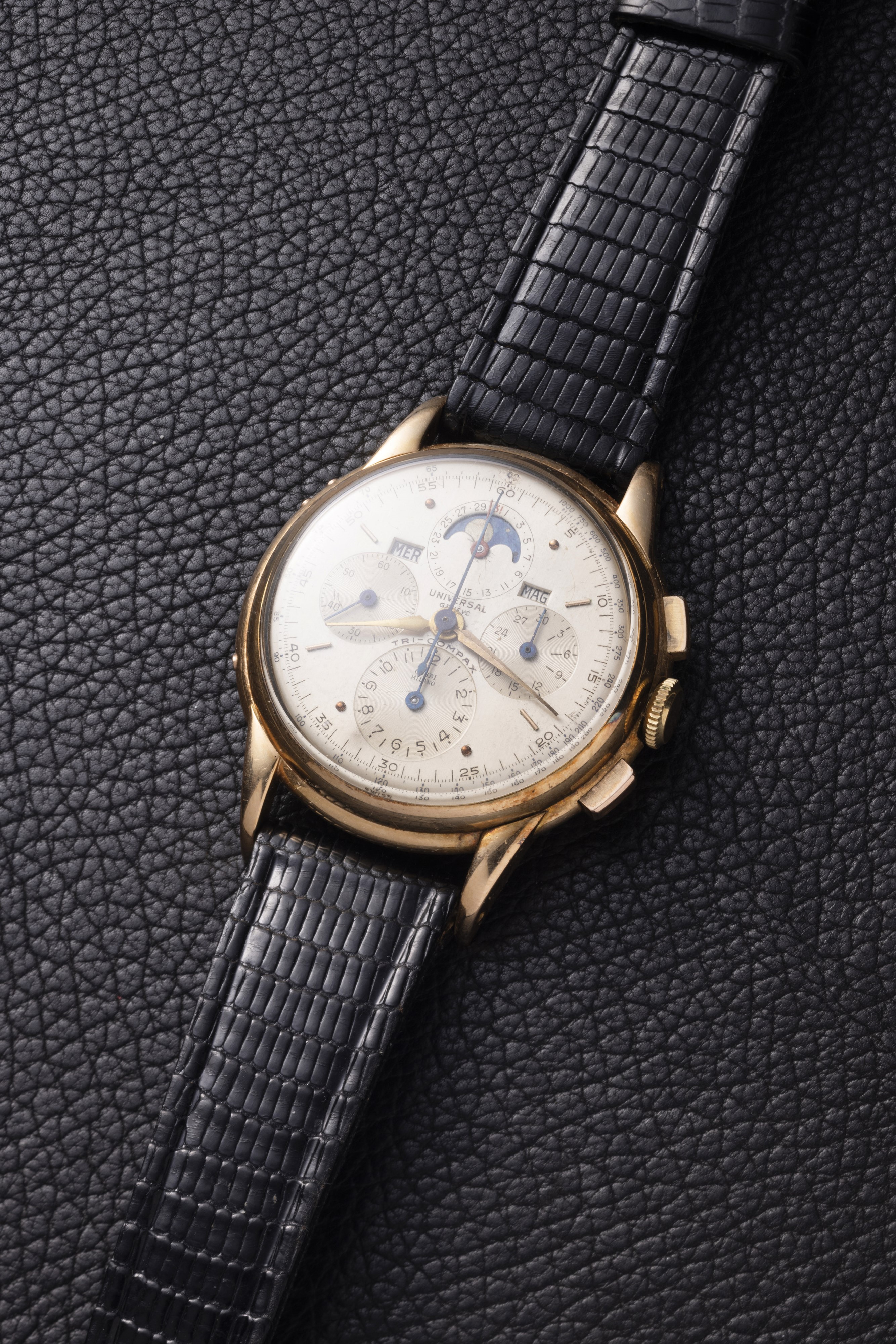 Universal Genève - Tricompax Ref 12268 in Oro Giallo 18k Retailer "gobbi Milano" Cronografo e Cal...