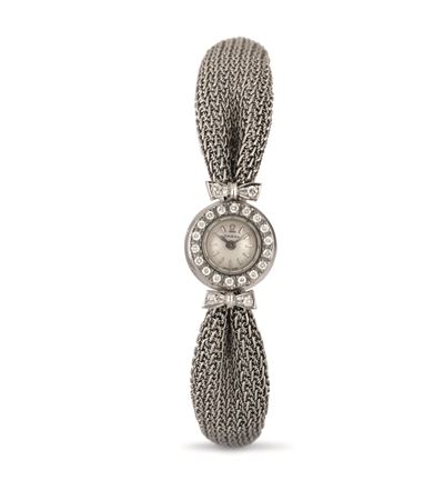 Lady a Forma di Fiocco in Oro Bianco con Diamanti sulla Ghiera Accompagnato da Scatola Originale