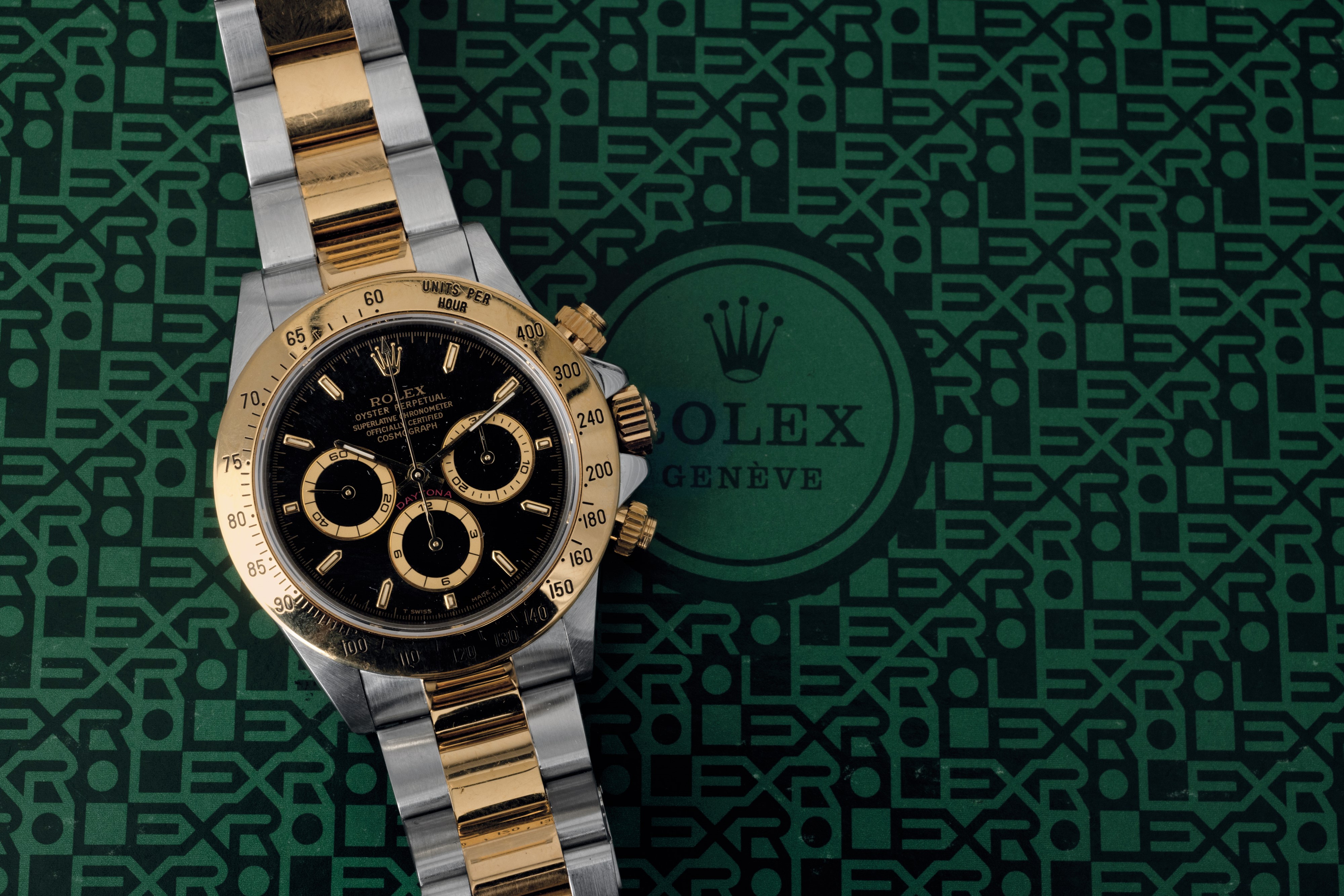 Rolex - Cosmograph Daytona Ref 16523 Acciaio e Oro, Quadrante Nero con Contatori Champagne e Brac...