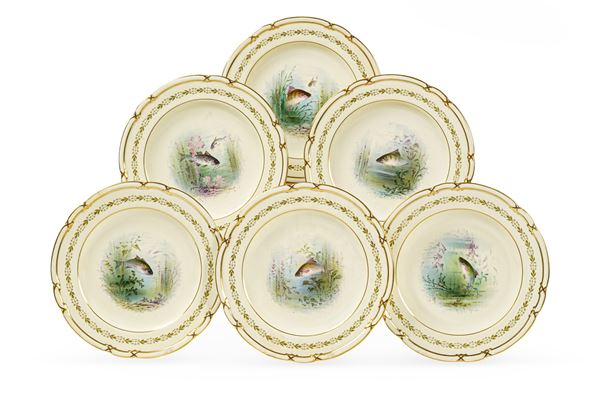 Dodici piatti per Tiffany, New York. Inghilterra, Manifattura Spode Copeland, fine del XIX - inizio del XX secolo. Pittura di H Perry. 