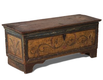 Cassone in Legno Laccato. Toscana, XVI-XVII Secolo